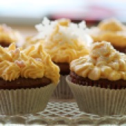 Schoko-Buttermilch Cupcakes mit Mascarpone-Topping